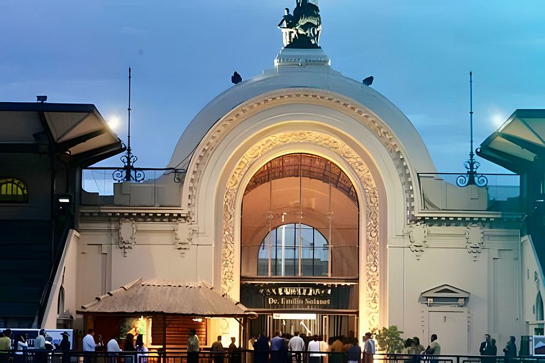 Hermoso Estudio en Plaza Italia, a pasos del Metro